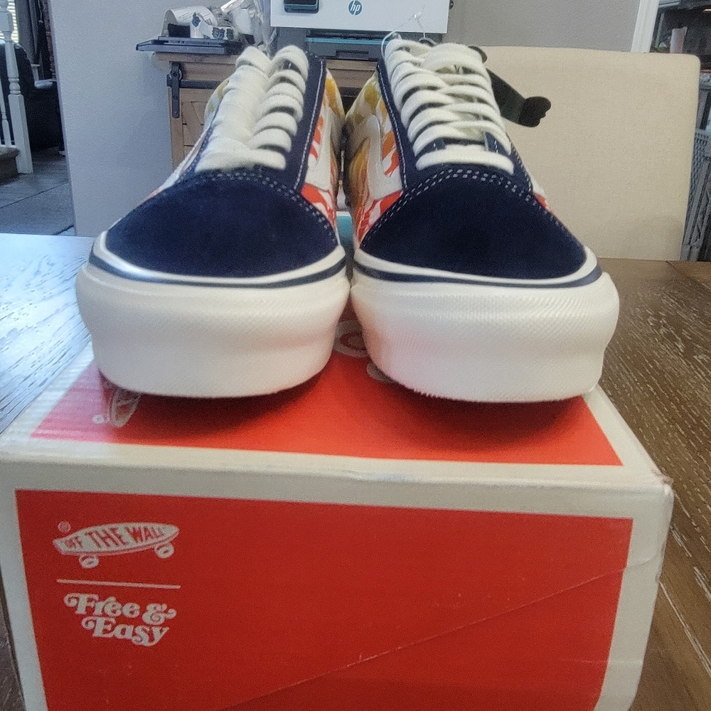 Vans OG Old skool LX. New in box.Size: 8 men/ 9.5 women.Color: multicolor - Picture 2 of 11